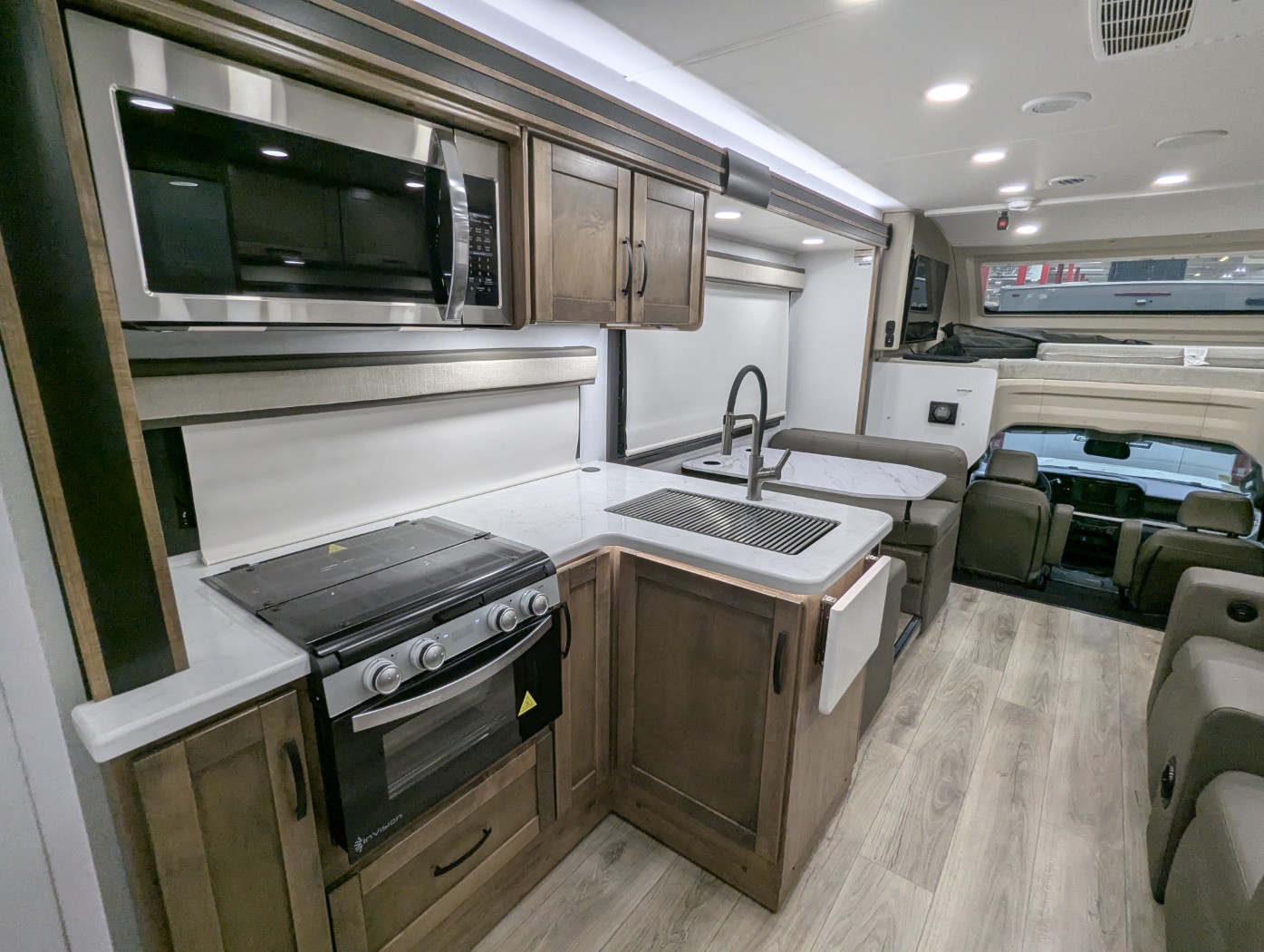 2026 Entegra Coach Esteem XL 32U - Image 35