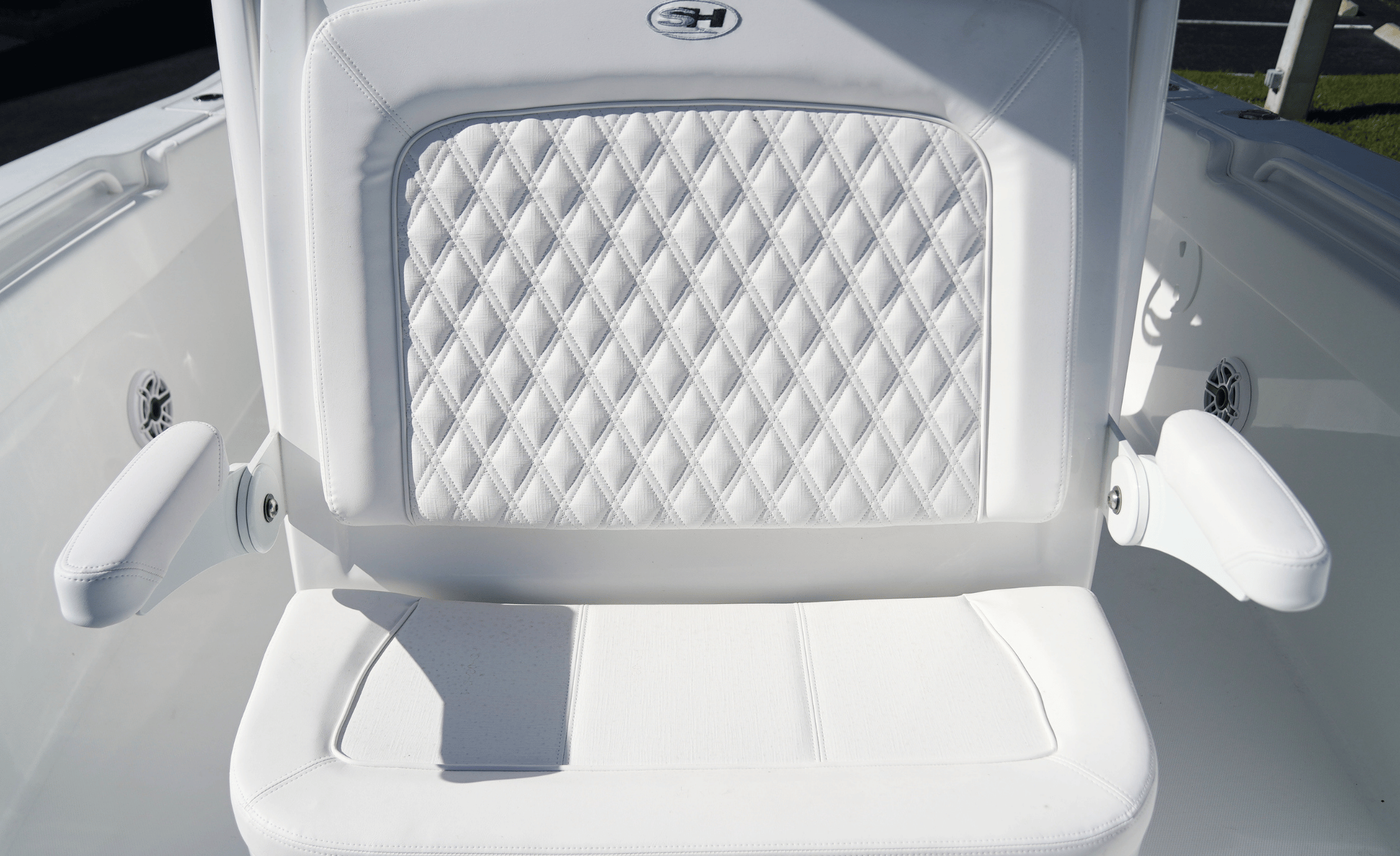 2027 SEA HUNT ULTRA 305SE - Image 59