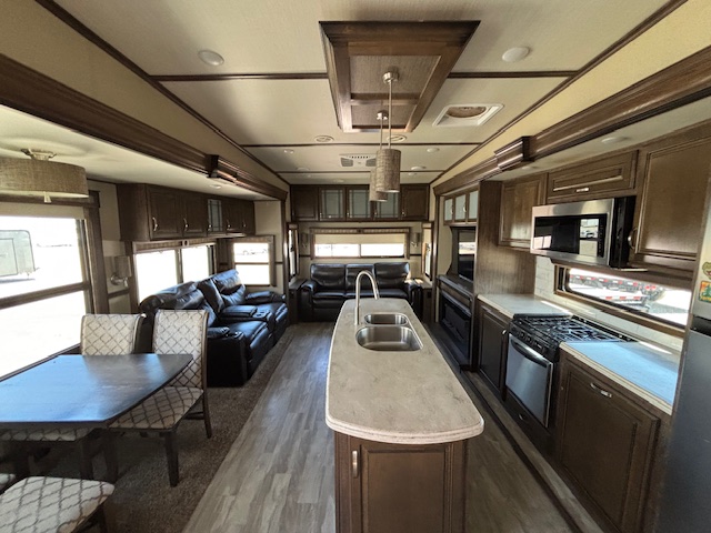 2018 Grand Design Solitude 384GK - Image 14