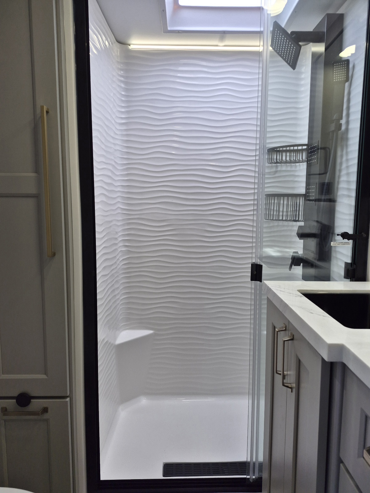 2027 Brinkley RV Model G 4120 - Image 17