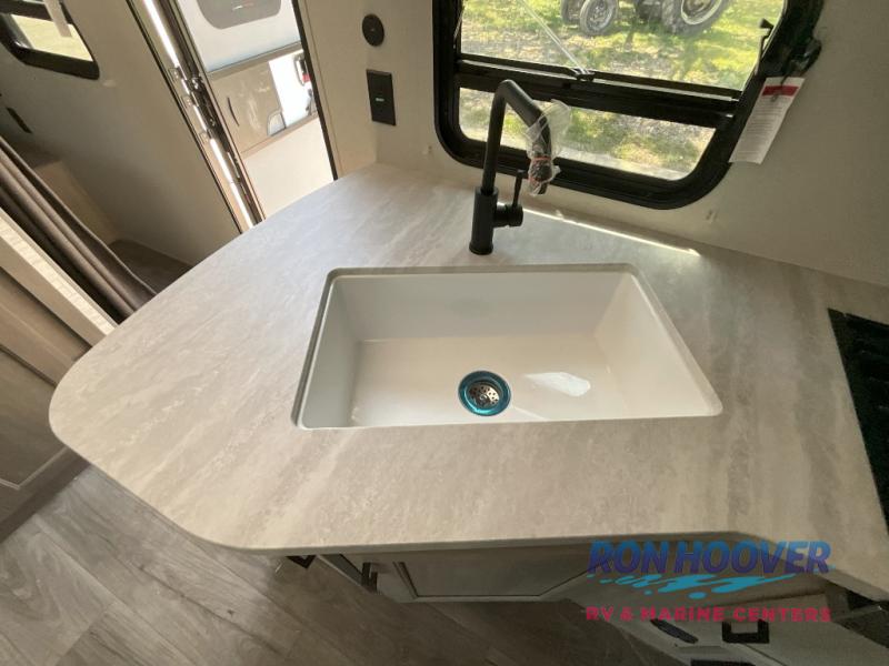 2026 COACHMEN CATALINA 343BHTSLE RHB - Image 12