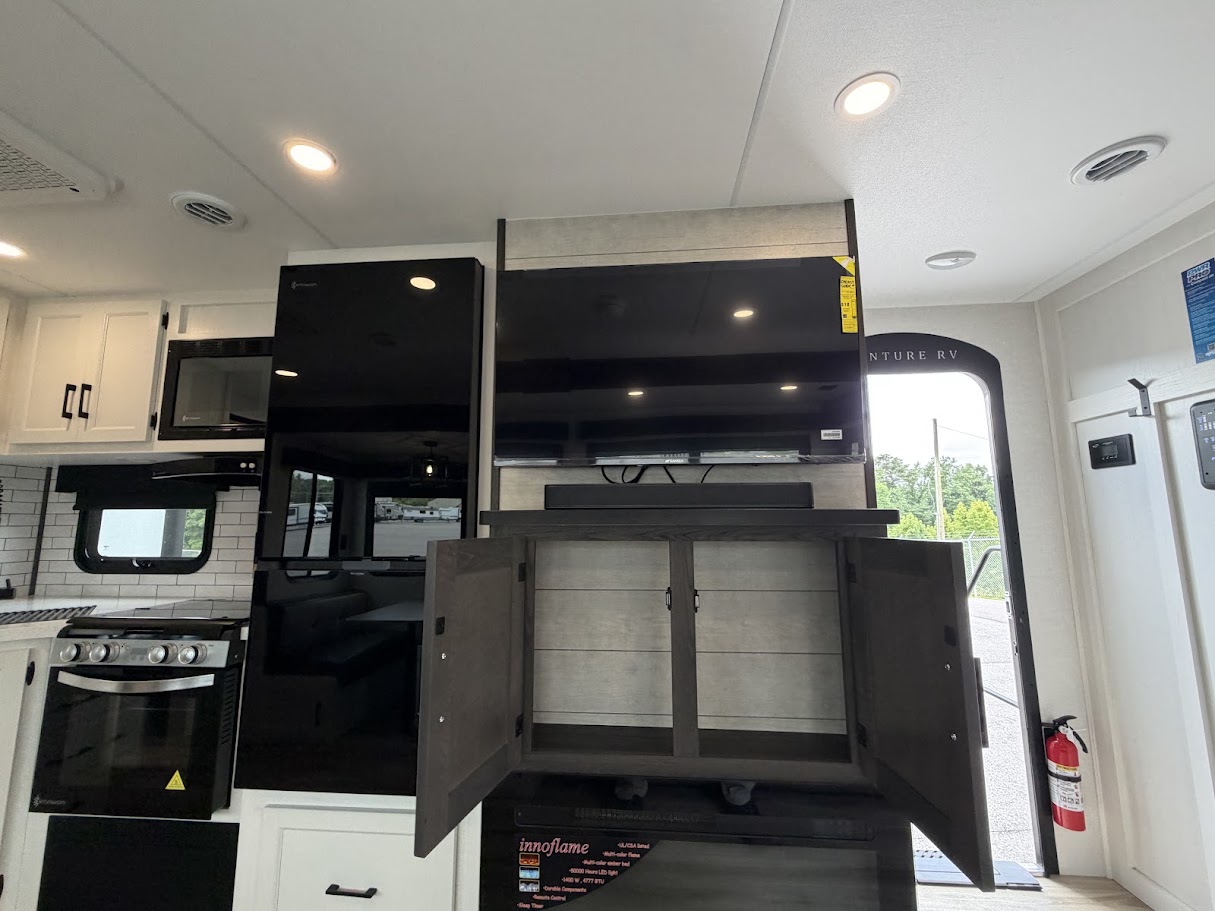 2027 VENTURE RV SPORTTREK 292VRB - Image 47