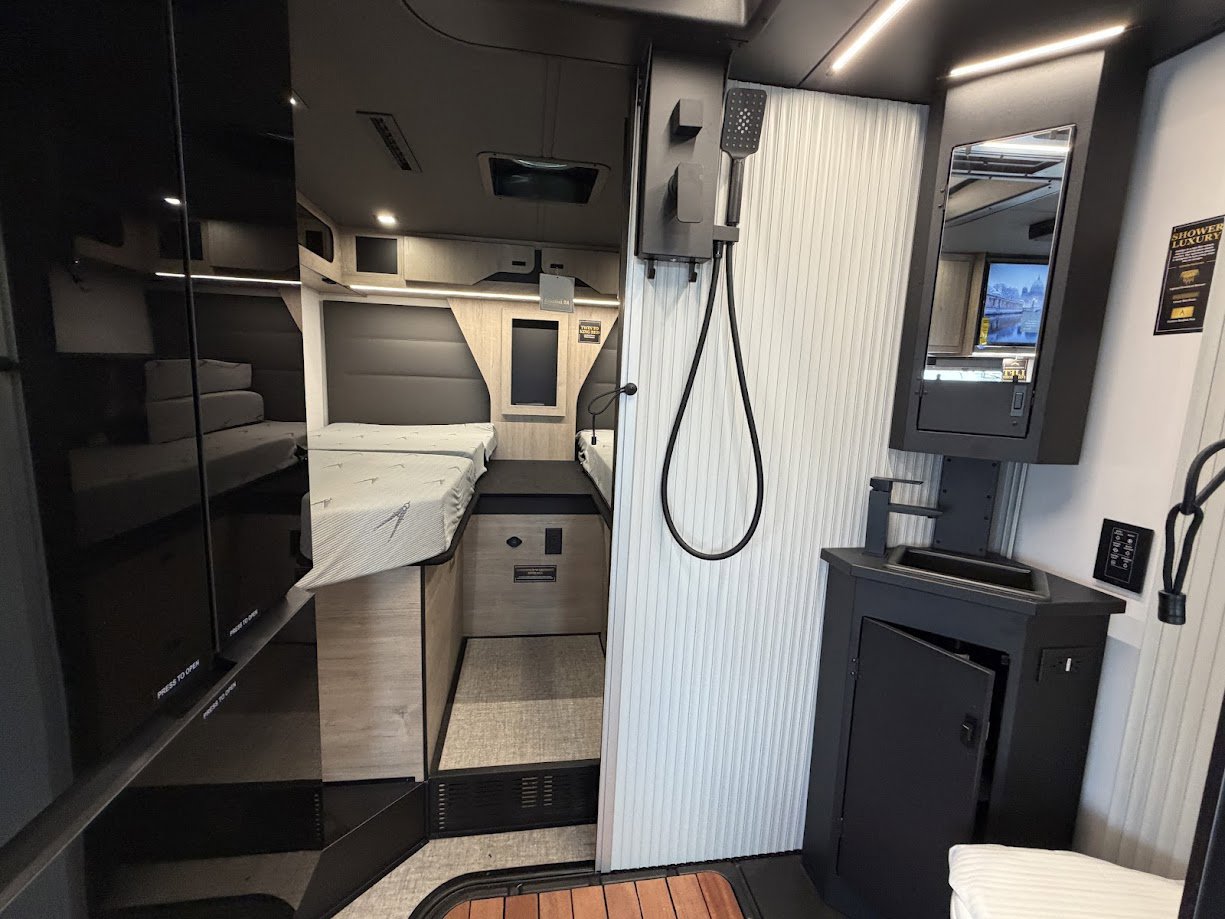2026 Grand Design Lineage Series M 25TK - Image 32