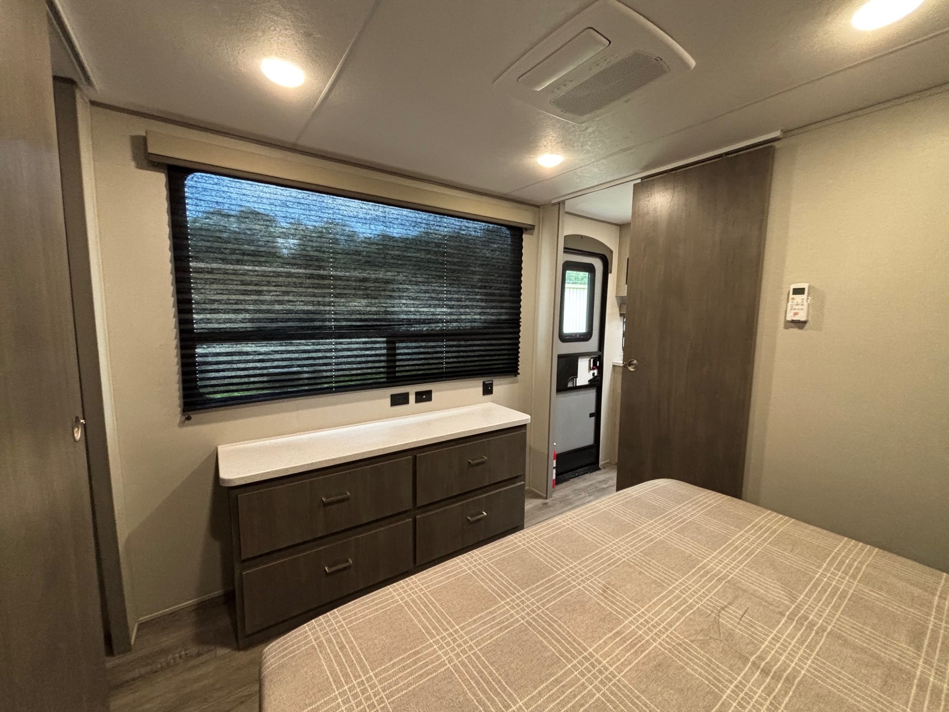 2026 Coachmen Catalina Legacy Edition 343BHTS - Image 20