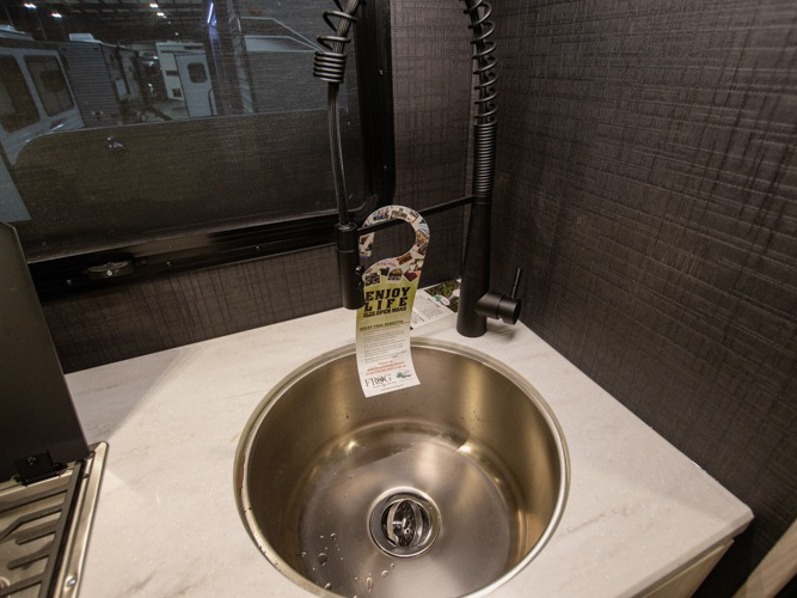 2023 Forest River Sunseeker 2400TSD - Image 10