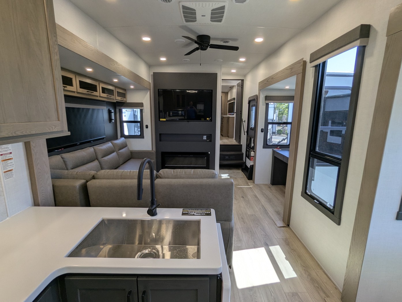 2026 Forest River Rockwood Signature 404SRK - Image 28