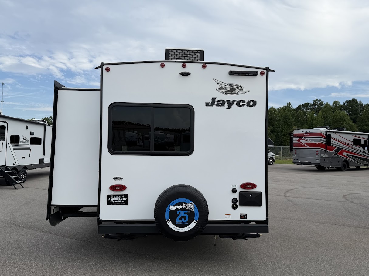 2027 JAYCO JAY FLIGHT 325BHT - Image 7
