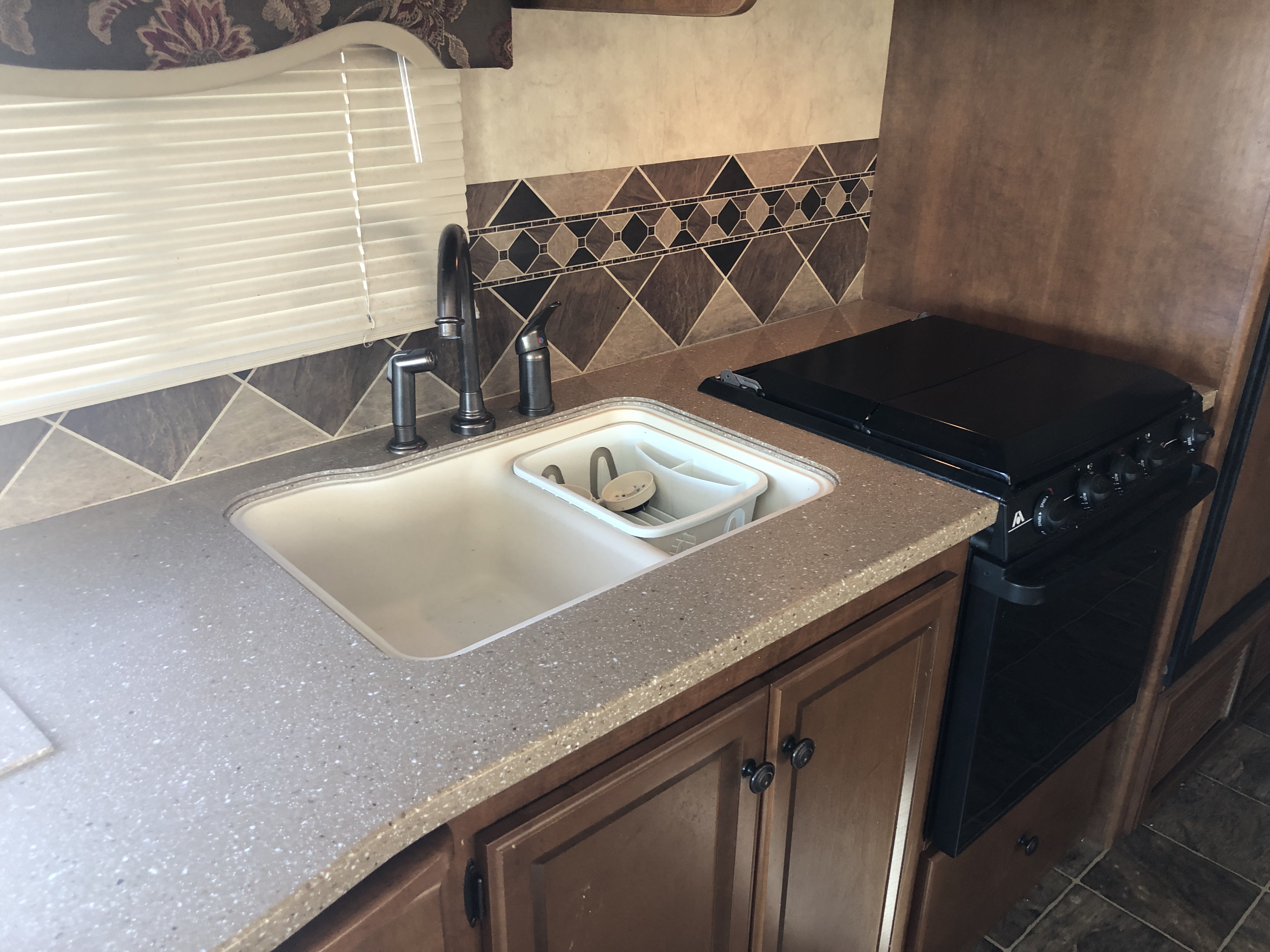 2013 Thor Motor Coach Windsport 32A - Image 11