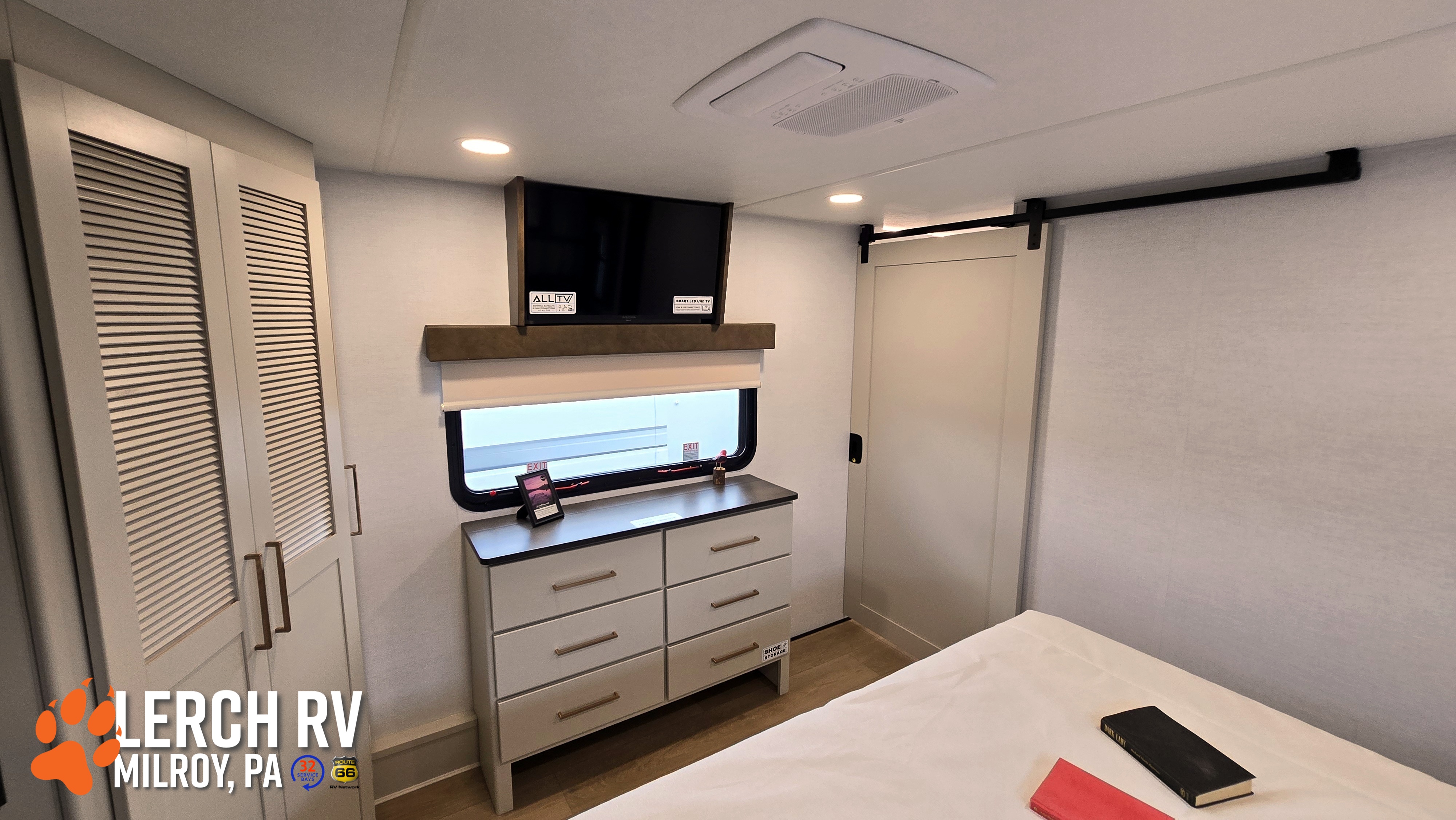 2027 Alliance RV Paradigm 310RL - Image 36