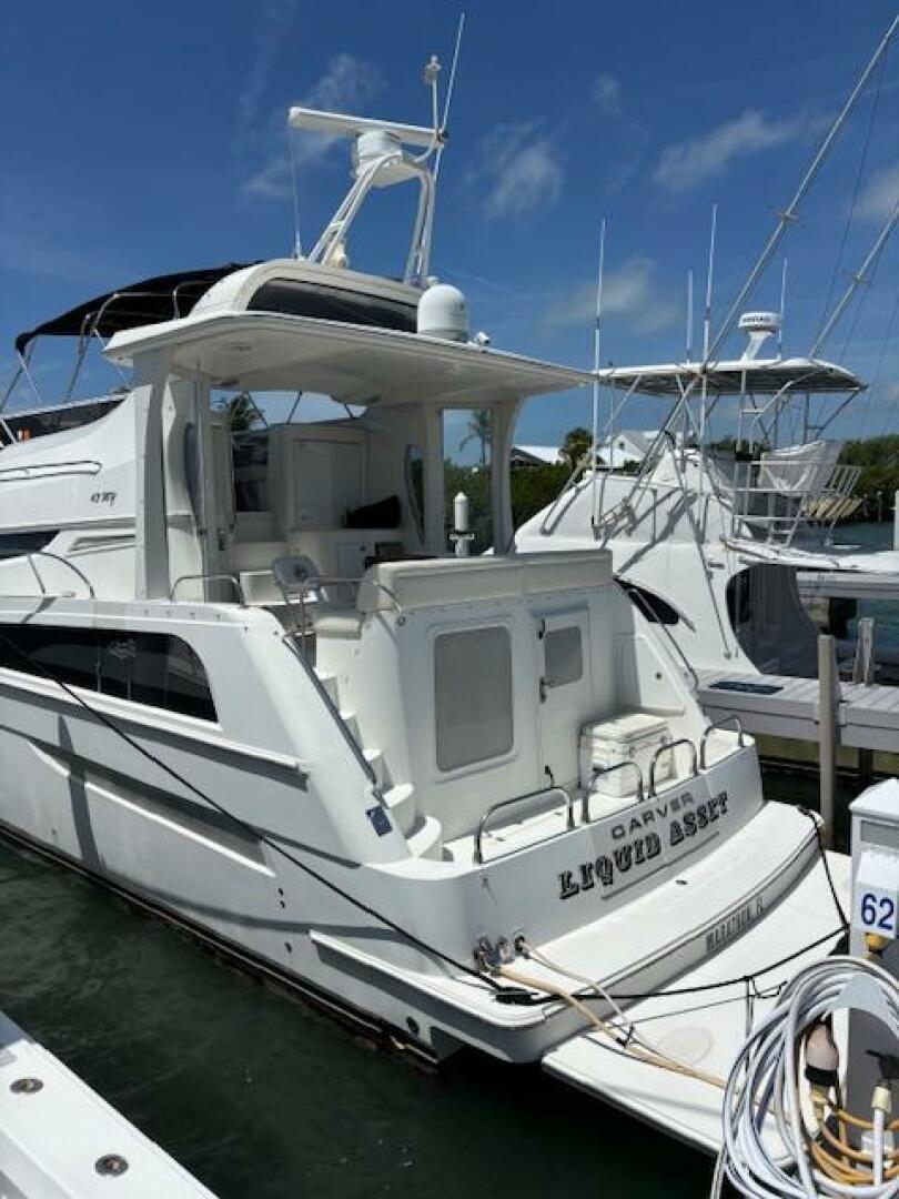 2006 Carver 43 Motor Yacht - Image 6