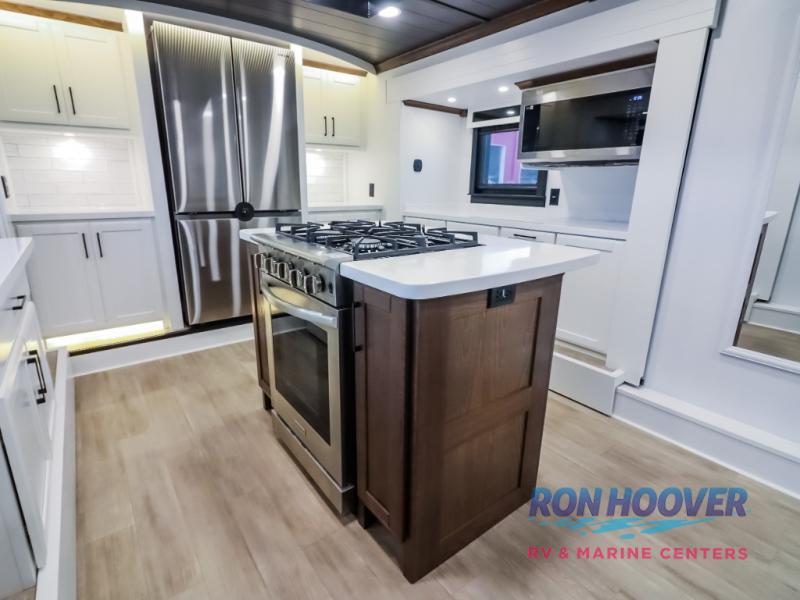 2024 FOREST RIVER 421FK - Image 10