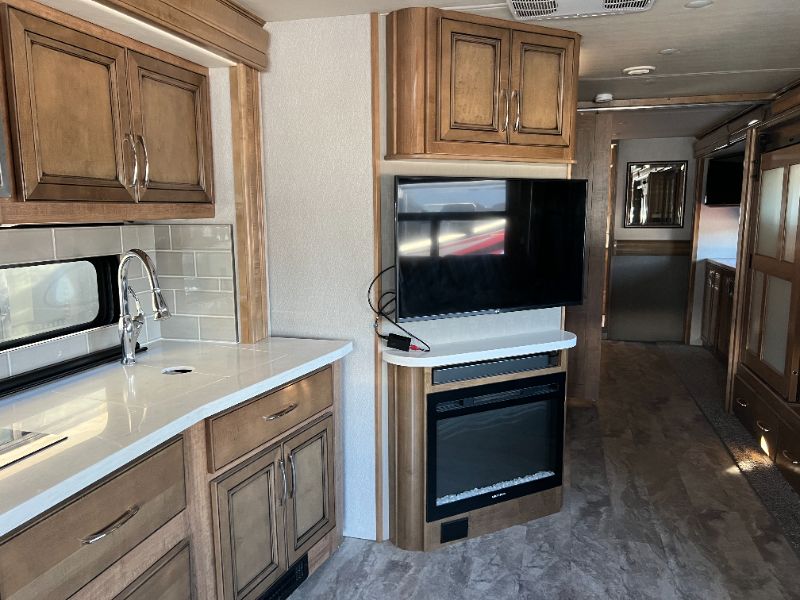 2023 Holiday Rambler Navigator 38N - Image 14