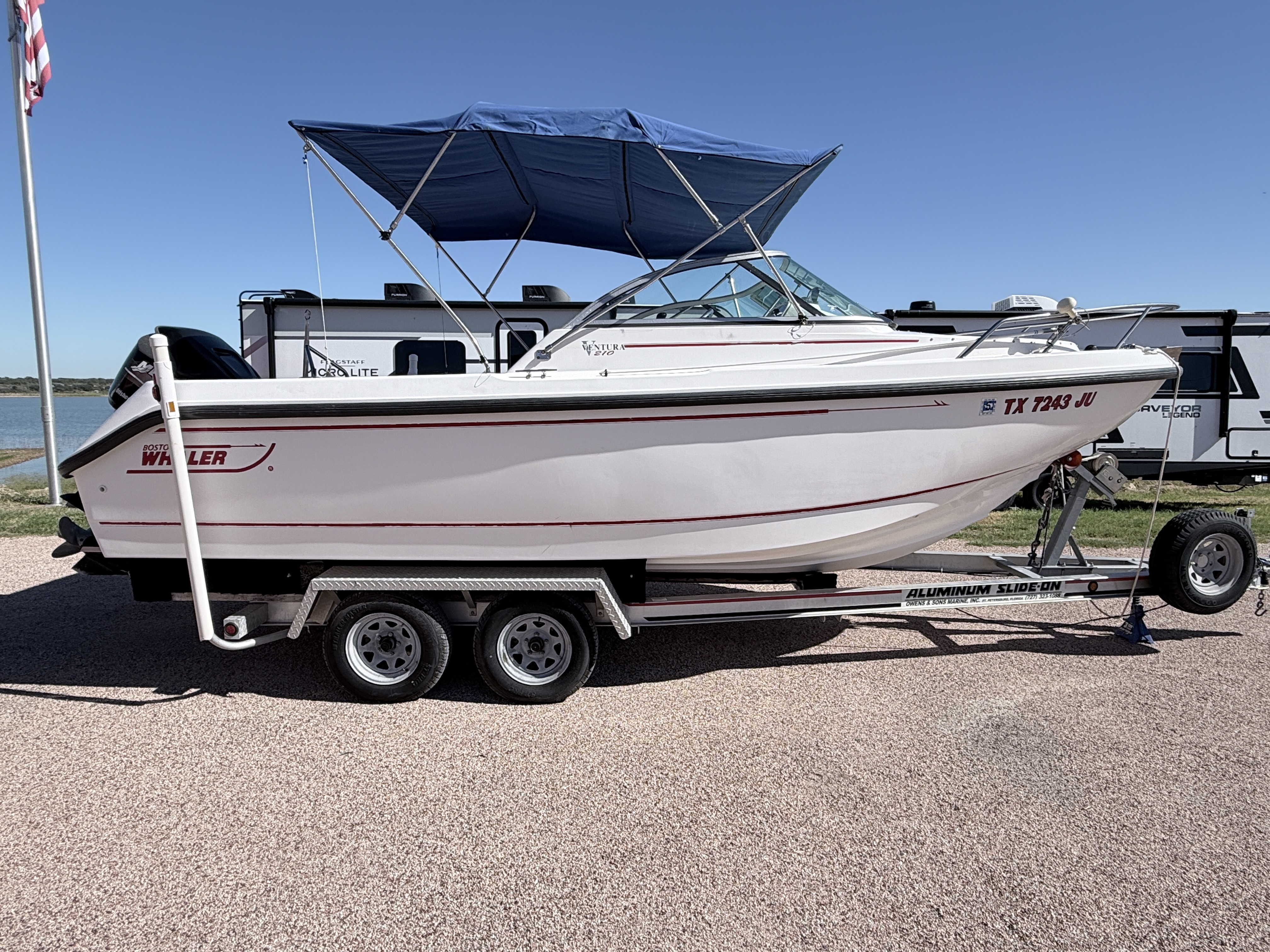 2003 BOSTON WHALER 210 VENTURA - Image 2