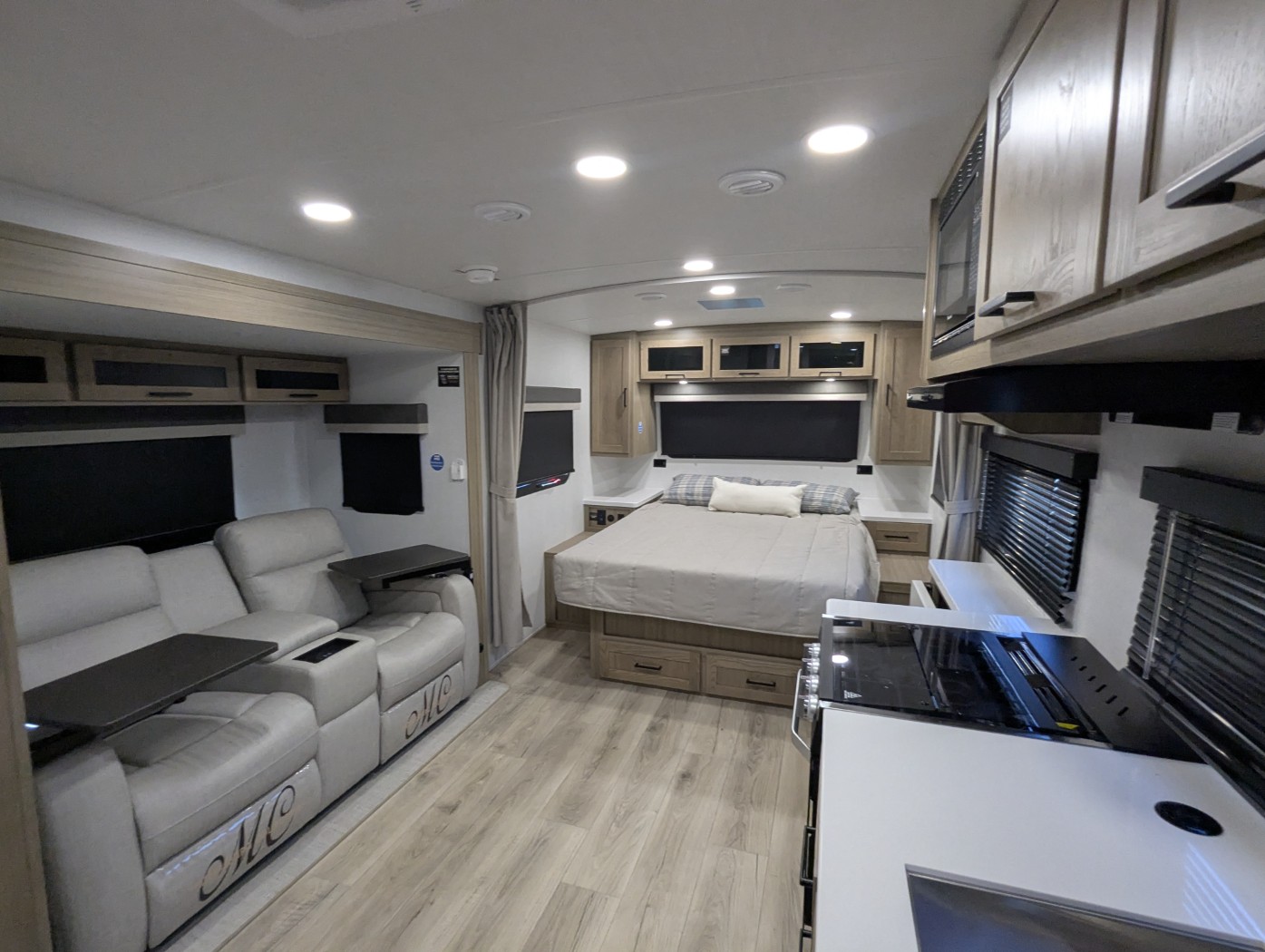 2027 Forest River Rockwood Mini Lite 2205S - Image 9