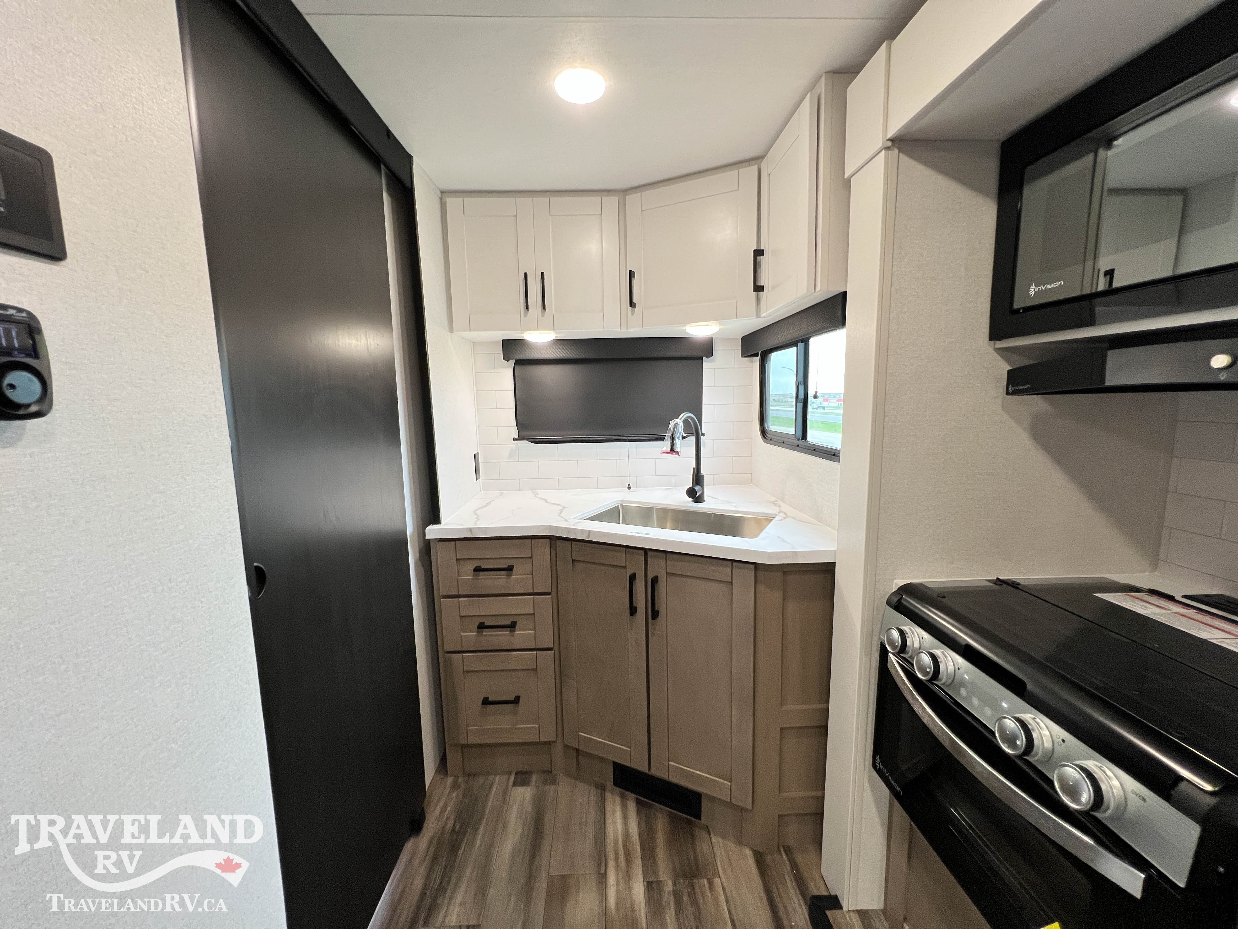 2026 Highland Ridge Range Lite 211RKM - Image 24