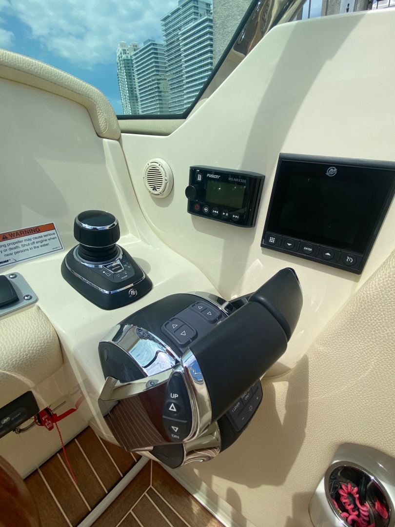 2018 Chris-Craft Corsair 34 - Image 17