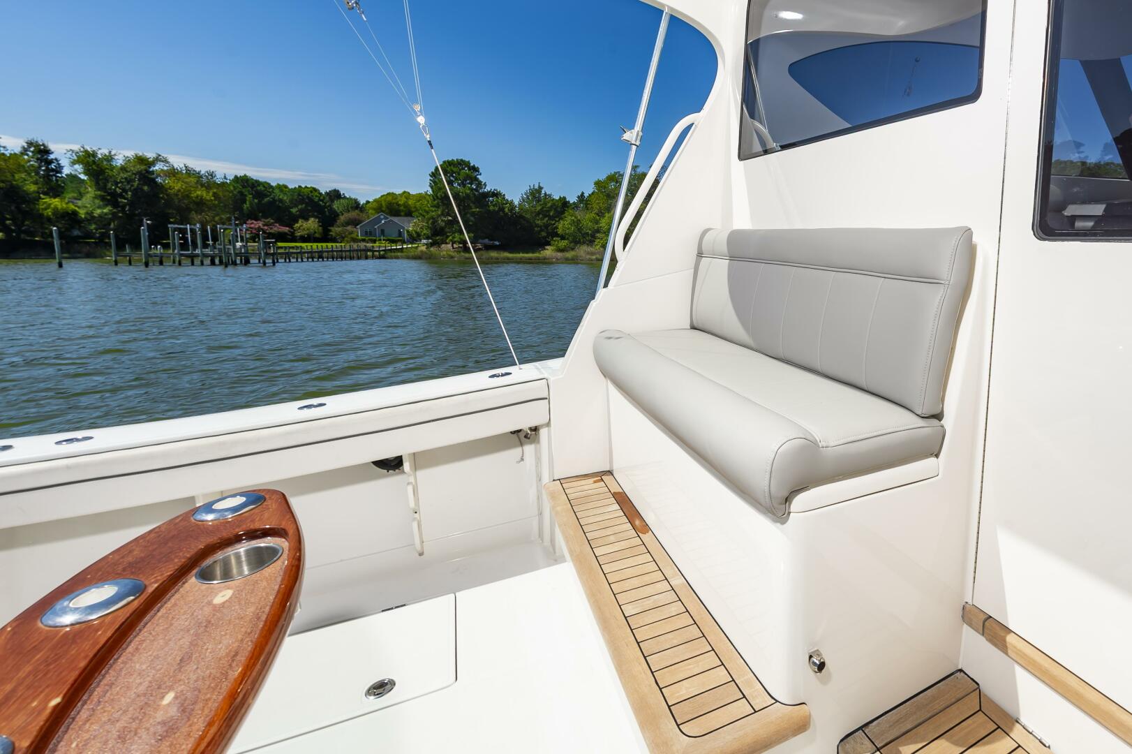 2014 Jupiter 41 Sport Bridge - Image 14