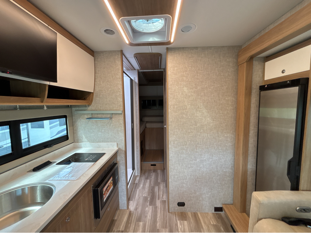 2026 TIFFIN WAYFARER 25 XLW - Image 8
