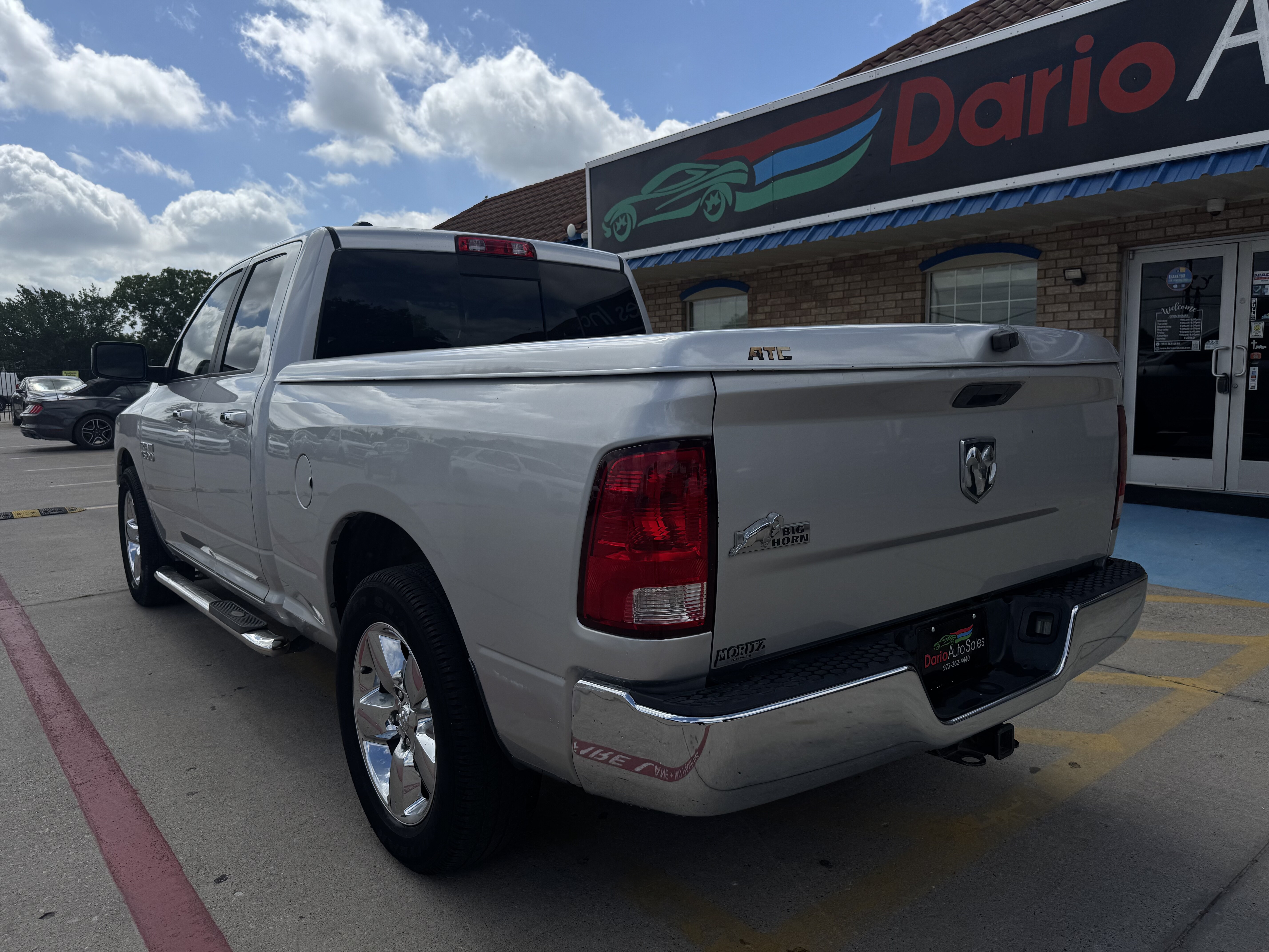 2014 Ram 1500 Pickup-V8 Quad Cab SLT 2WD - Image 7
