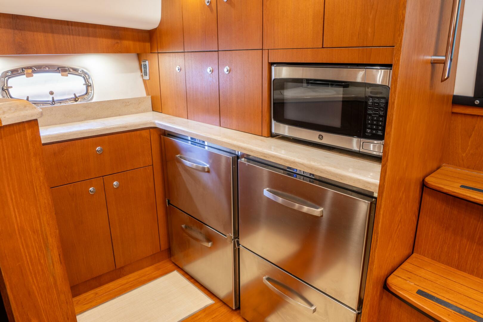 2015 Tiara Yachts 4300 Open - Image 11
