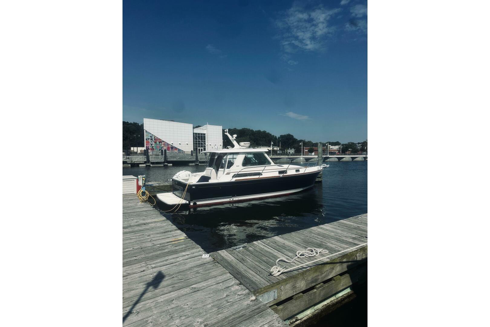 2007 Sabre 34 Express - Image 4