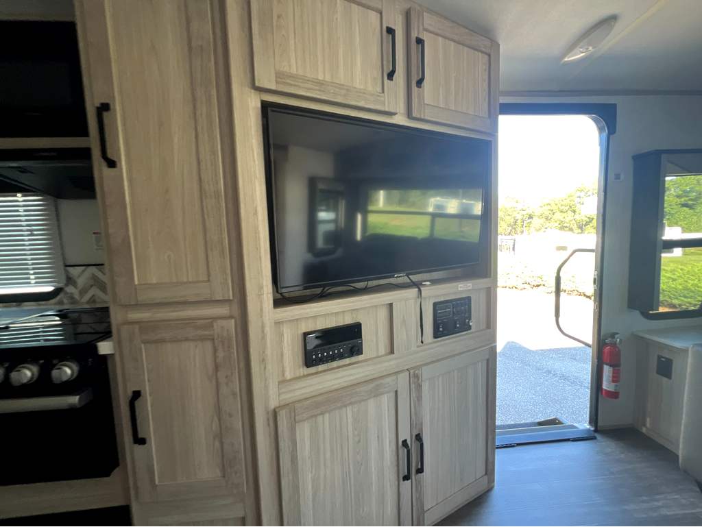 2022 CRUISER TWILIGHT 2690 - Image 8