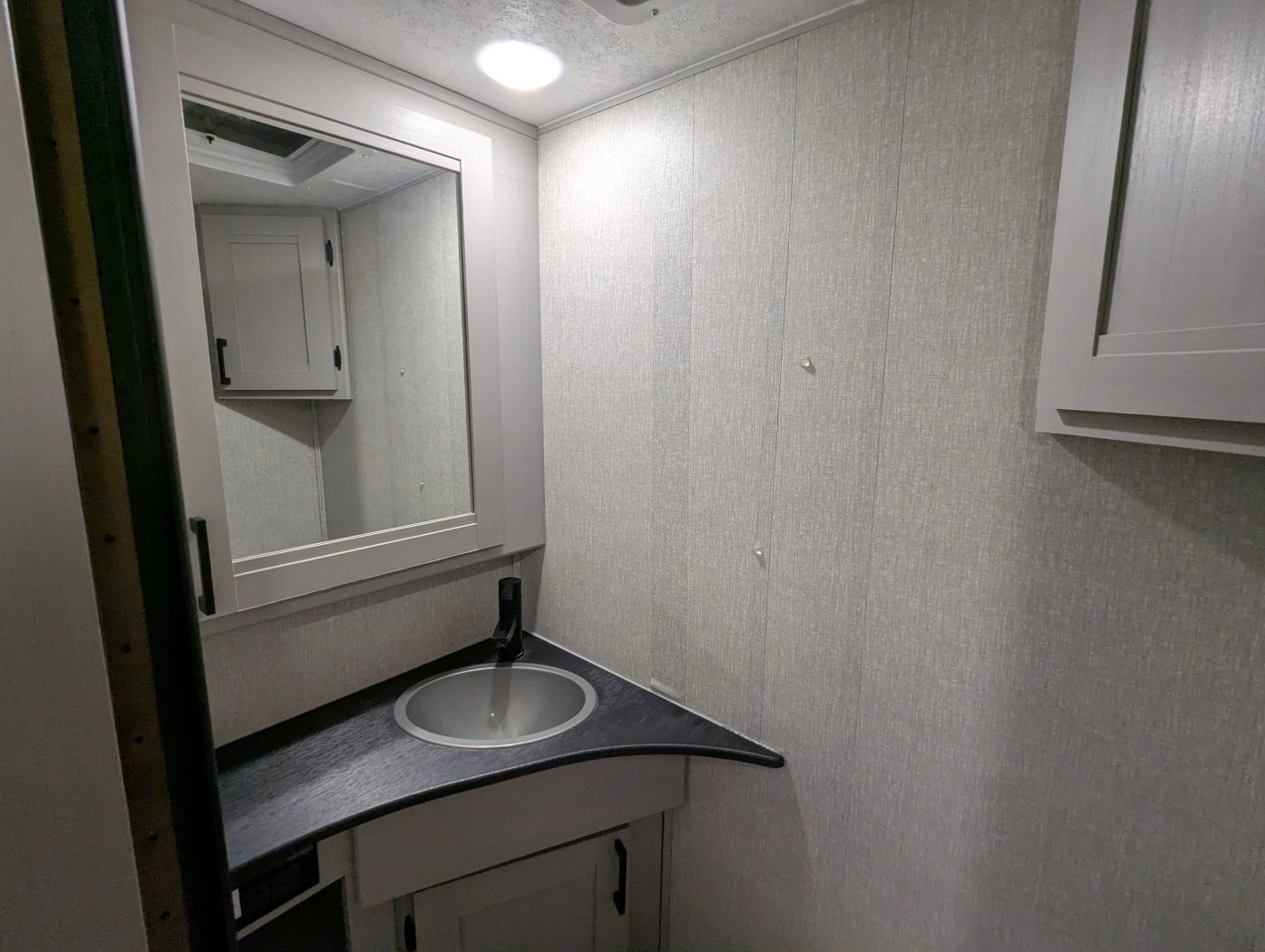 2025 Coachmen Leprechaun 260QB - Ford E-450 - Image 28