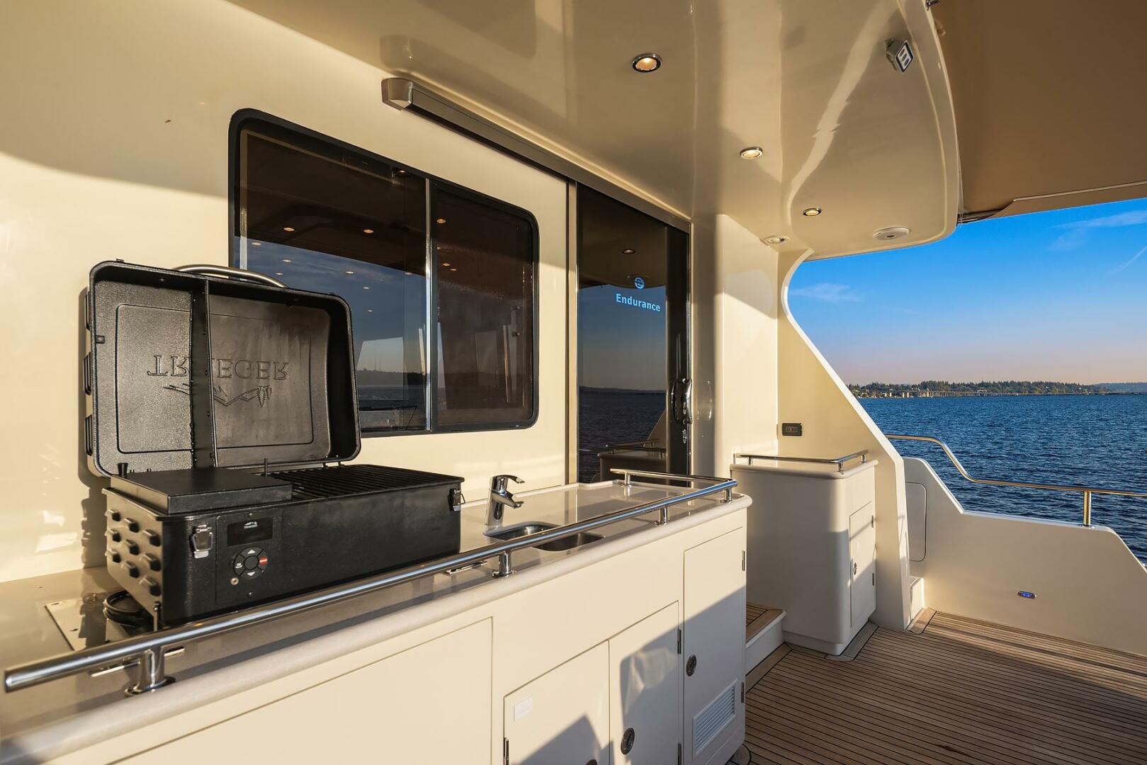 2014 Hampton 720 Skylounge LRC - Image 60