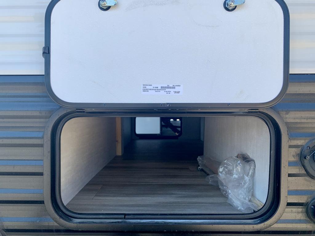 2025 COACHMEN 26BH - Image 26