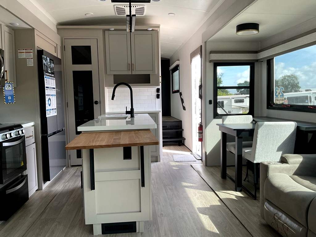 2027 JAYCO NORTH POINT 361RLBH - Image 11