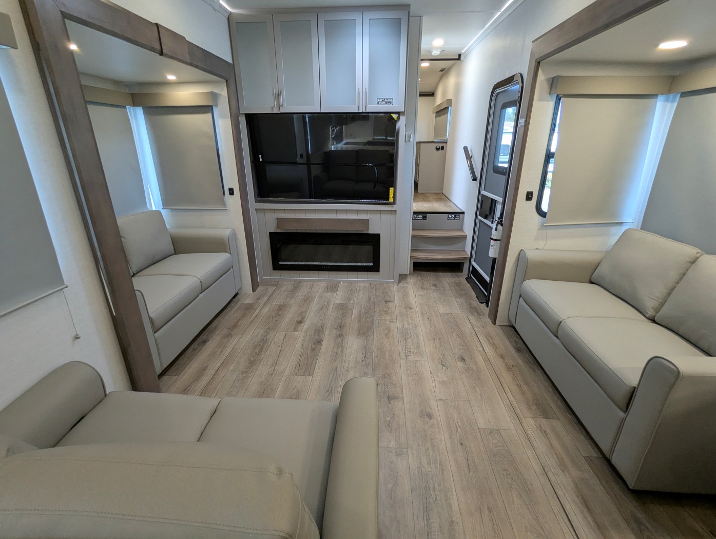 2026 Alliance RV Avenue 35RKS - Image 23