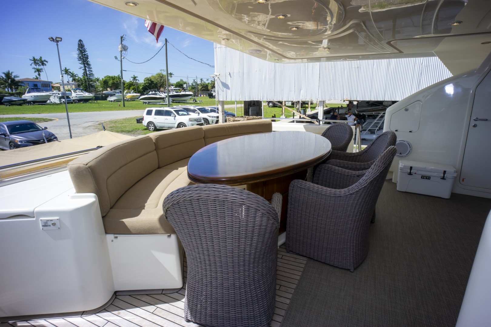 2000 Ferretti Yachts Custom Line 94 - Image 39