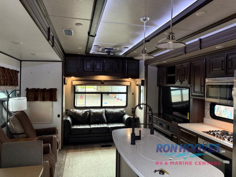 2019 HEARTLAND 3925MLP - Image 13
