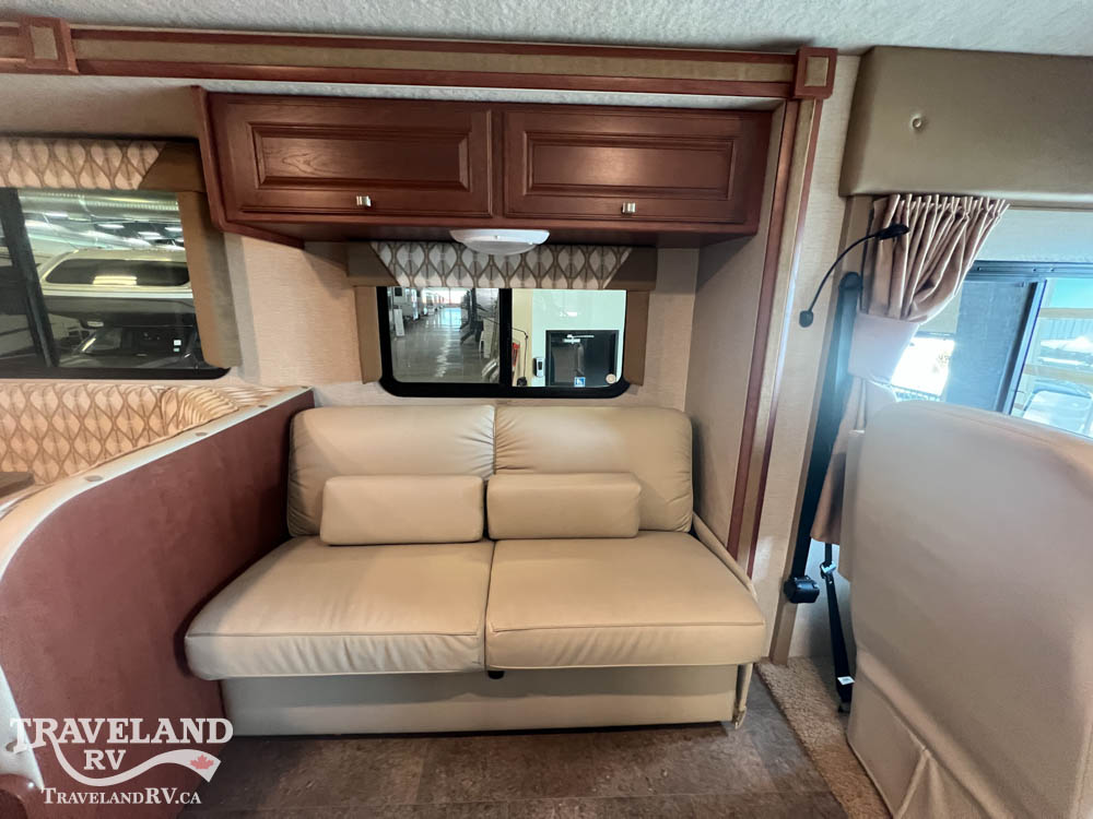 2014 Winnebago Vista 31KE - Image 10