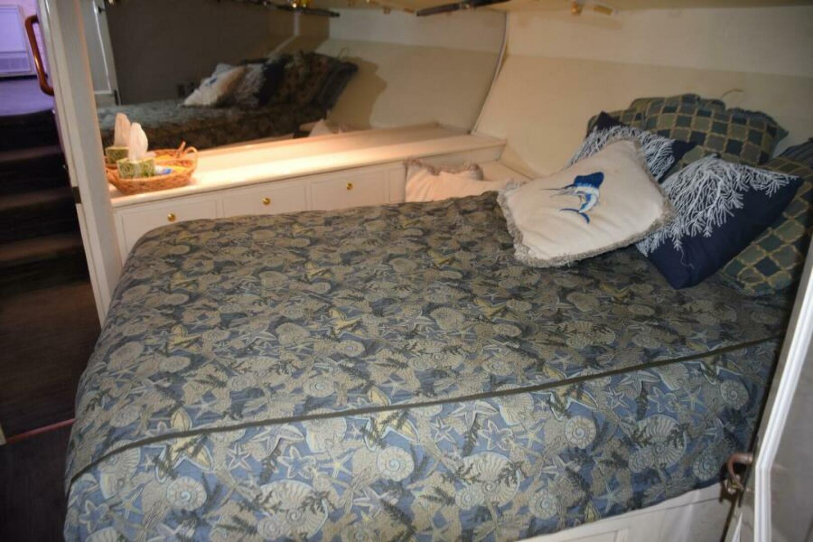 1990 Sunny Briggs Flybridge Sportfish - Image 14