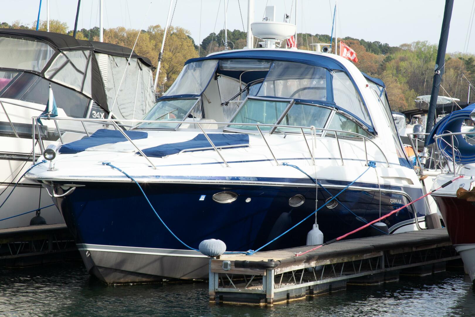 2006 Formula 31 Performance Cruiser - Image 2