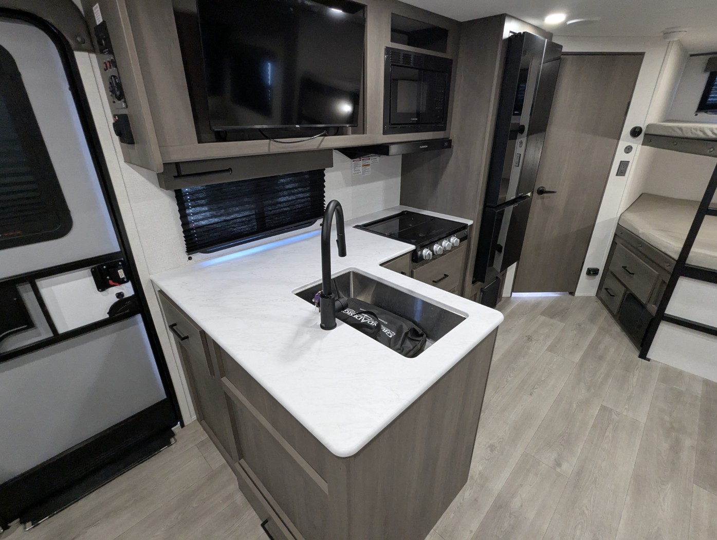 2026 Grand Design Transcend XPLOR 23BHX - Image 15
