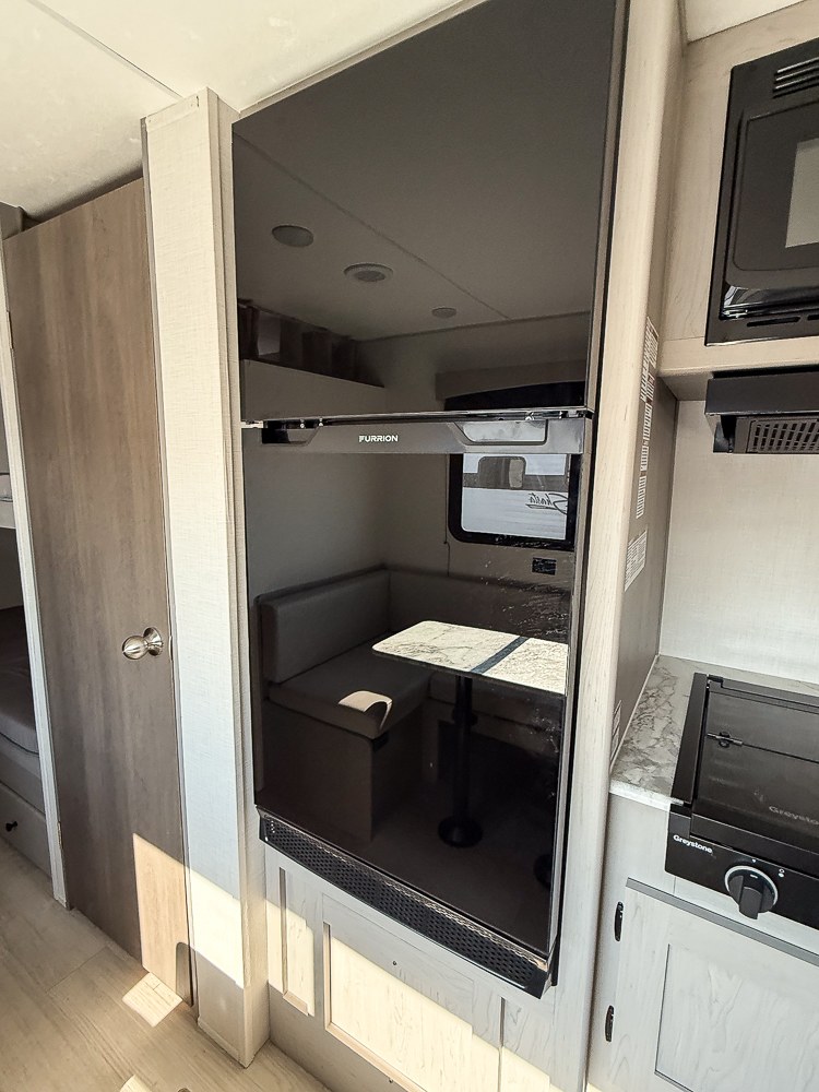 2025 COACHMEN 25QBH - Image 32