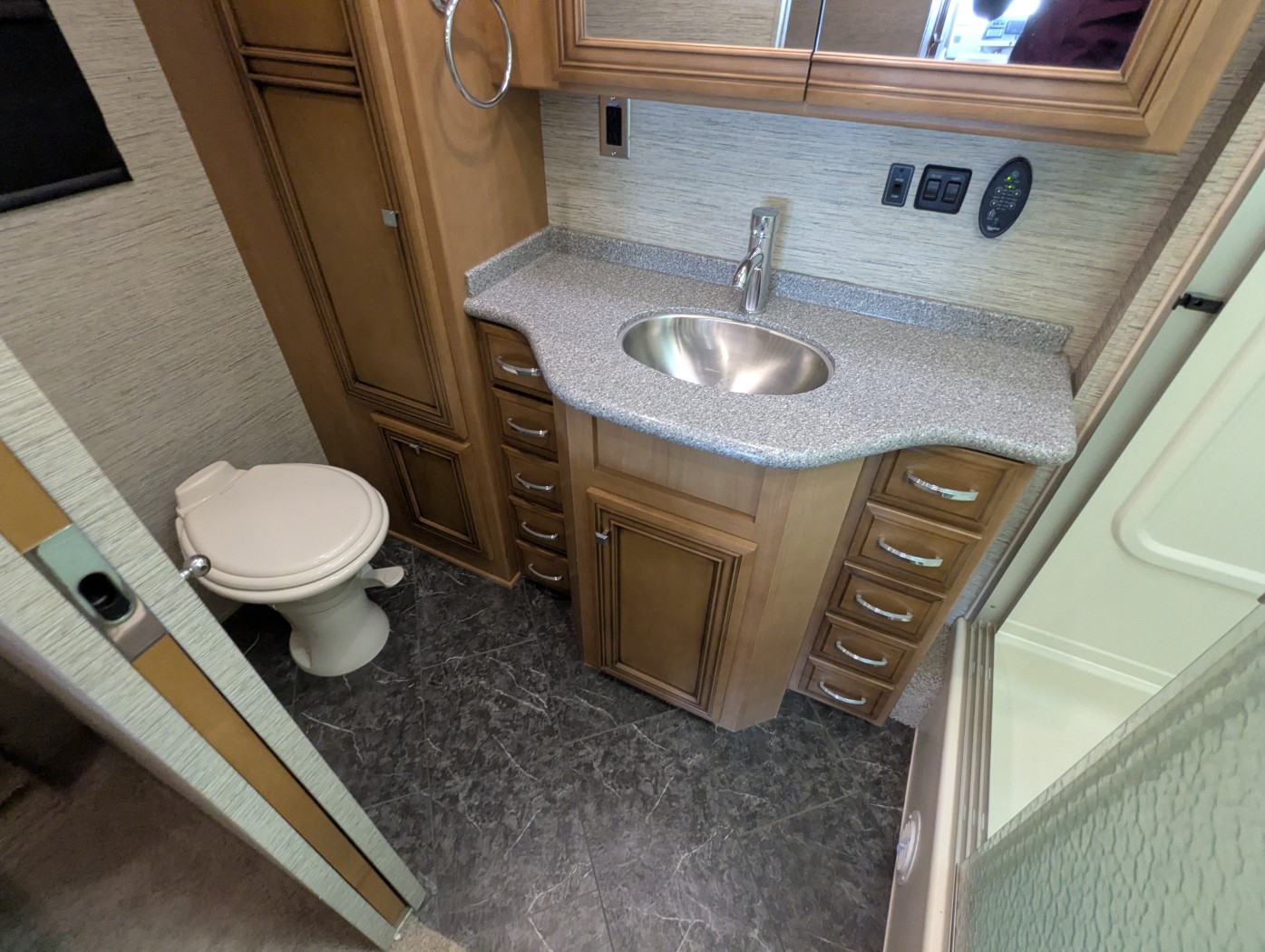 2016 Newmar Bay Star 3403 - Image 32