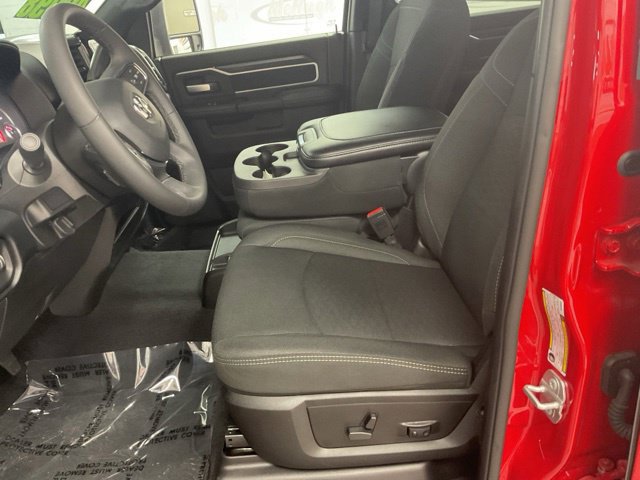 2026 Ram 2500 Big Horn 4x4 Crew Cab 6'4" Box - Image 17