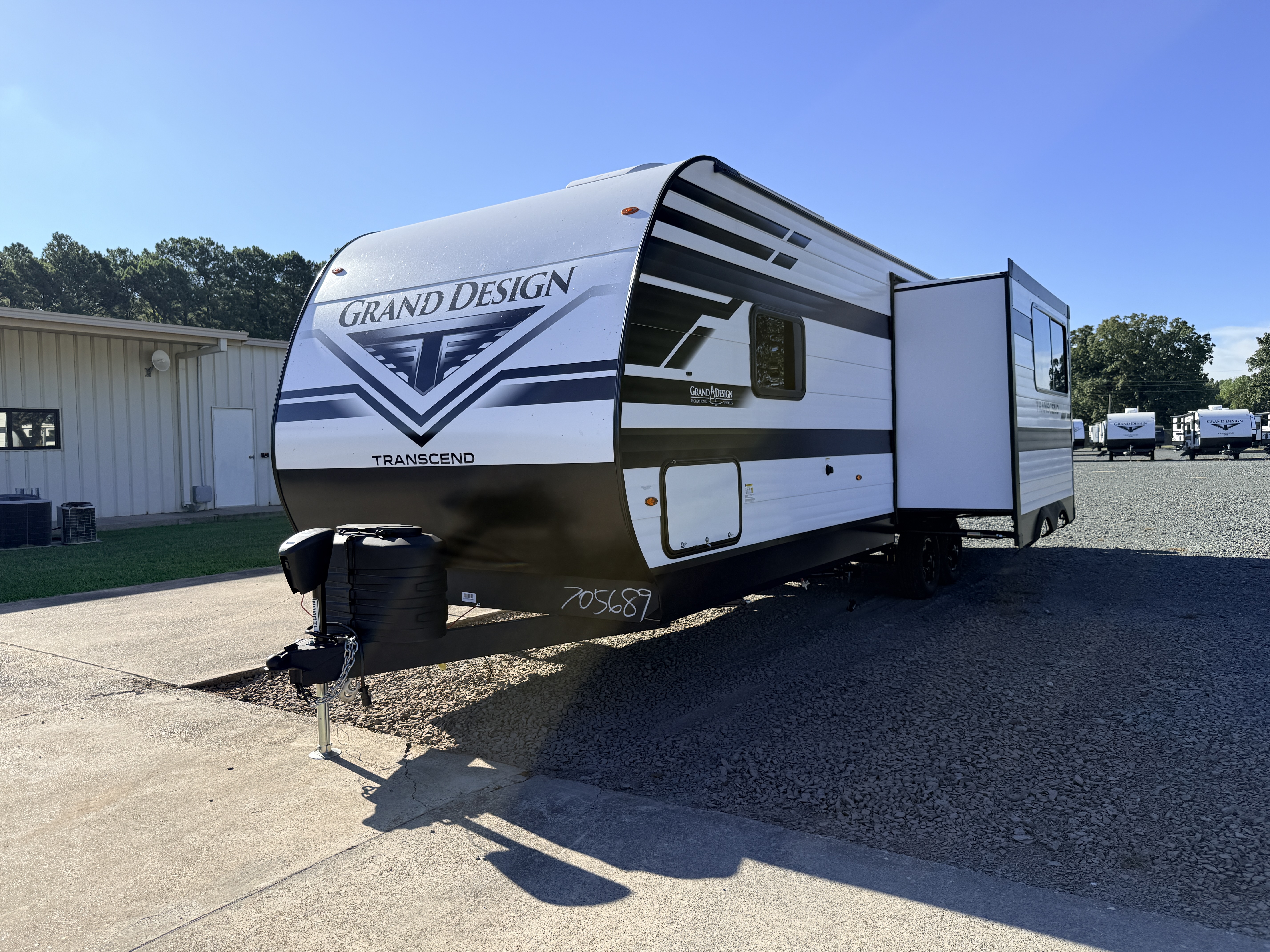 2027 Grand Design Transcend 265BHT - Image 4