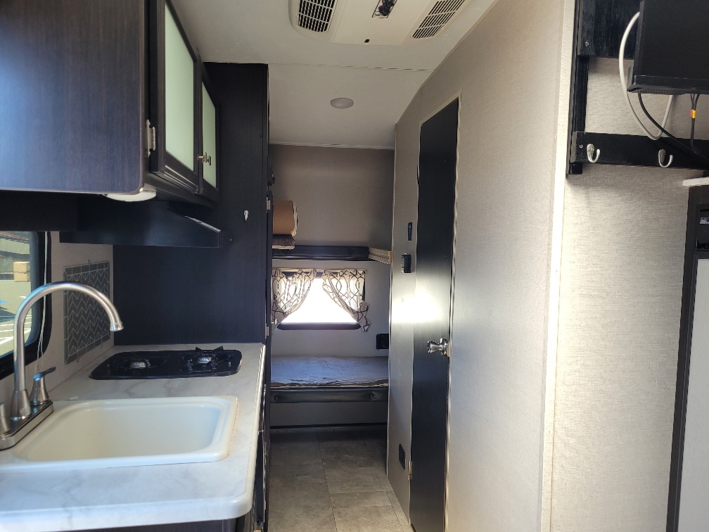 2019 Venture RV Sonic Lite SL169VBH - Image 5