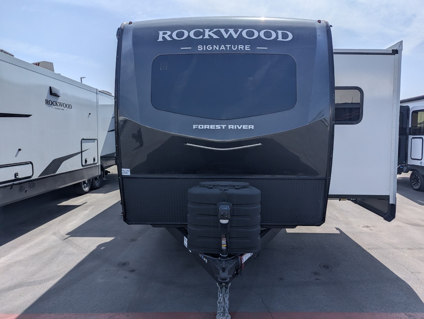 2026 Forest River Rockwood Signature 8336BH - Image 2