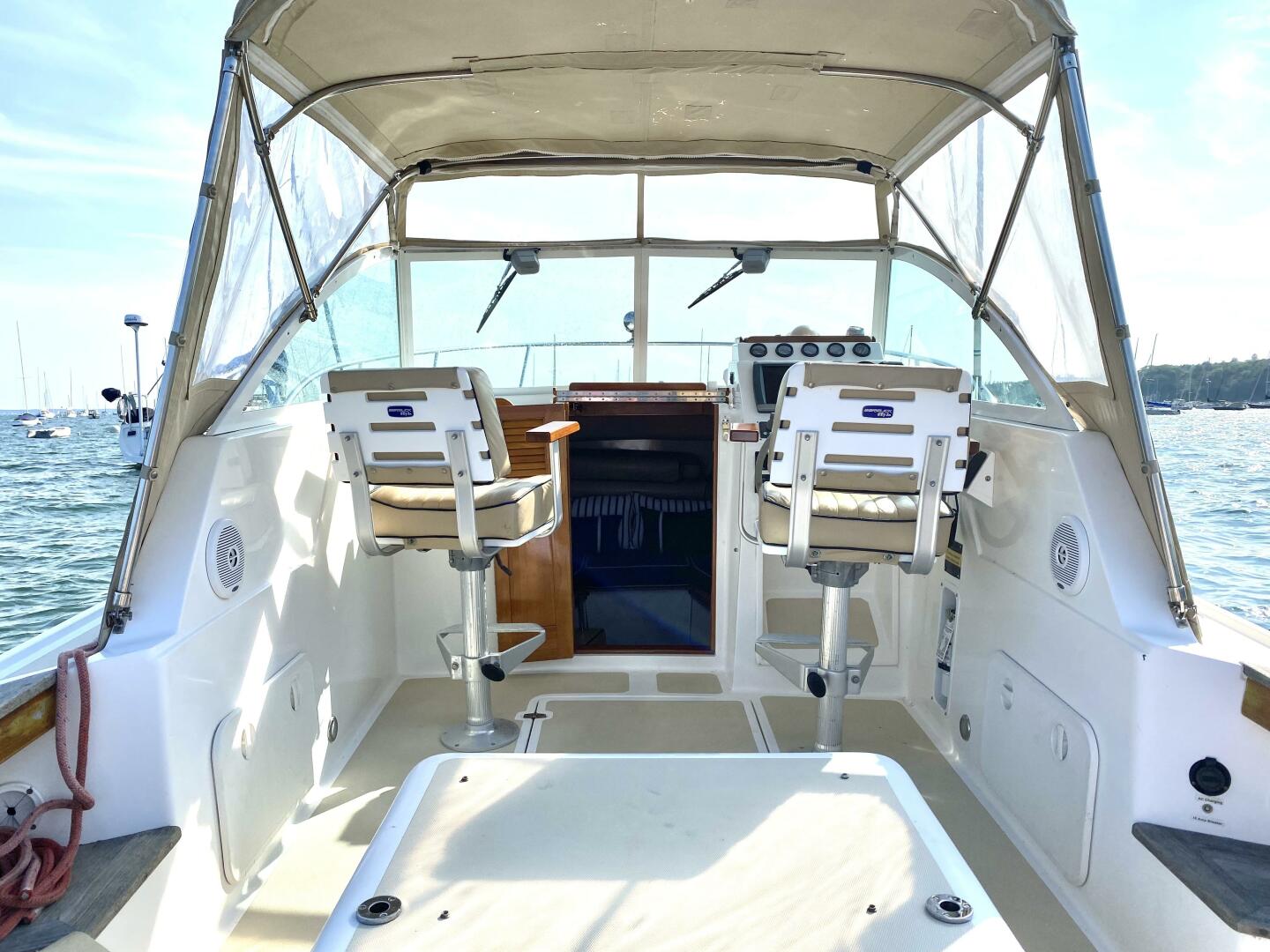 2003 Surf-Hunter 25 Base - Image 3
