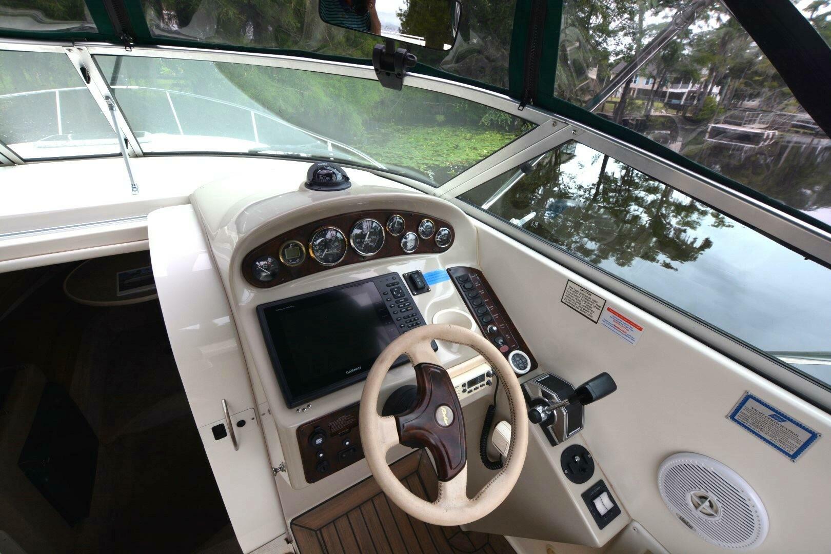 1999 Rinker Fiesta Vee 270 - Image 10
