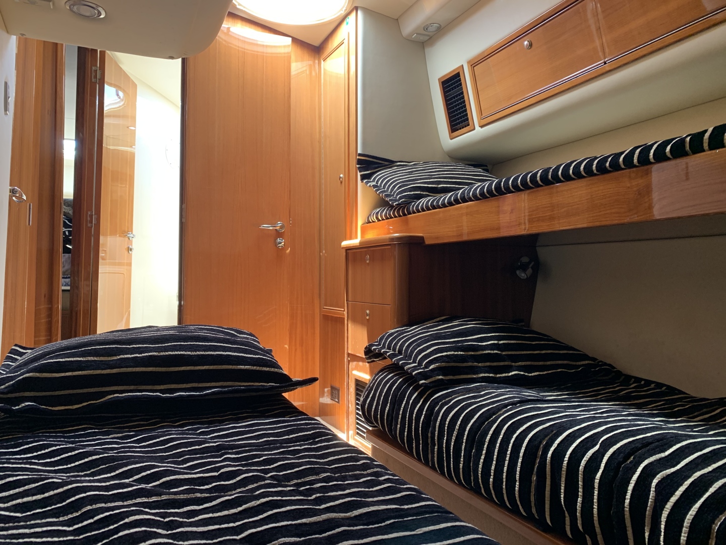 2008 Riviera 42 Flybridge - Image 18