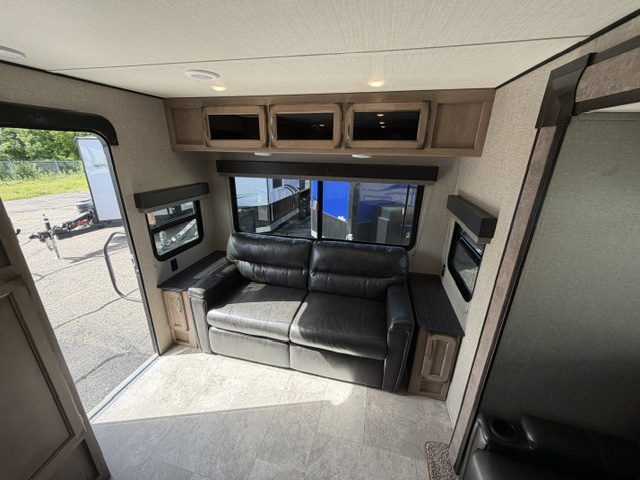 2019 Grand Design Transcend 26RLS - Image 18