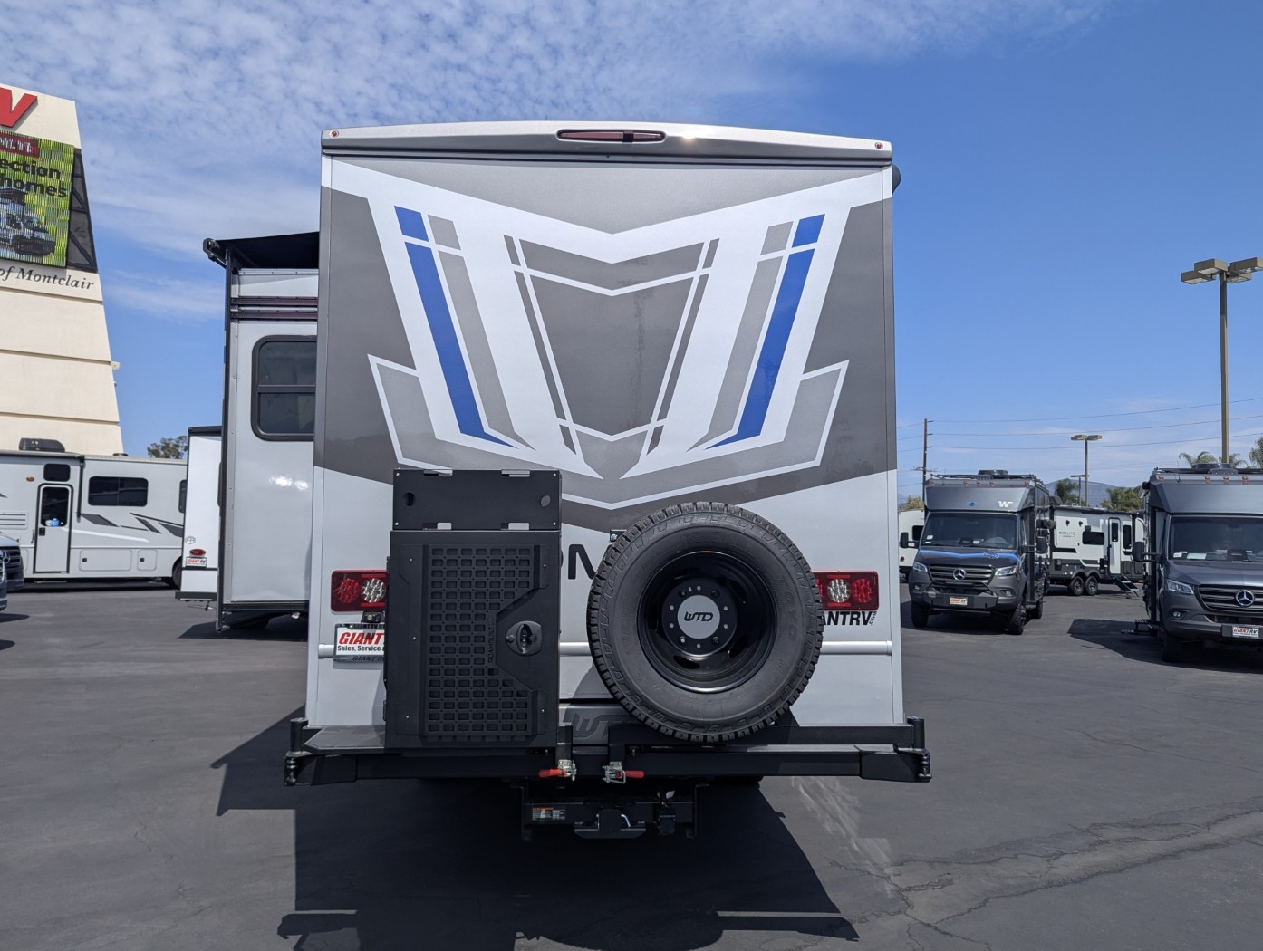 2026 Thor Motor Coach Omni Trail S29 - ATH EDITION - Image 14