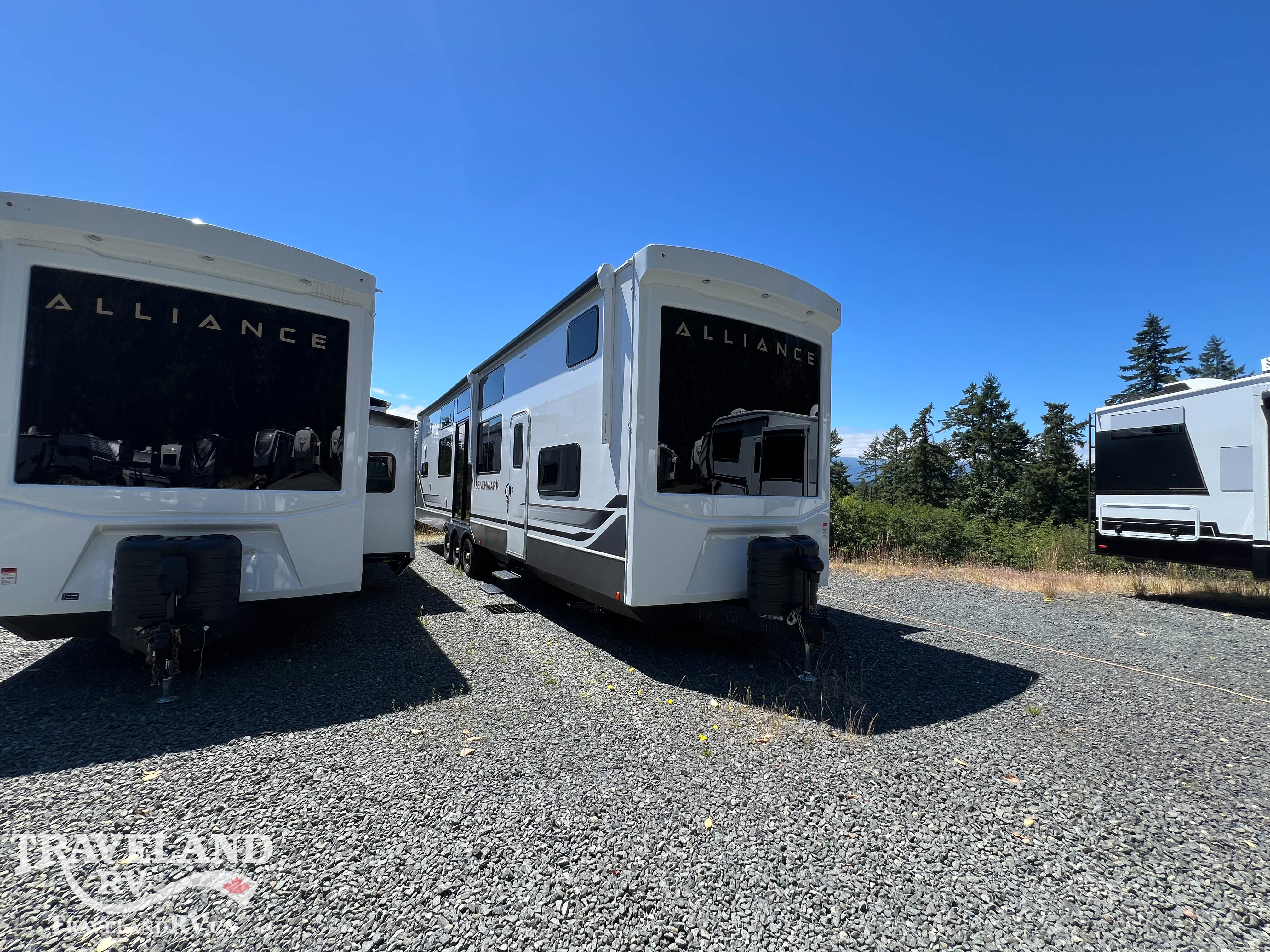 2026 Alliance RV Benchmark 44RKL - Image 1