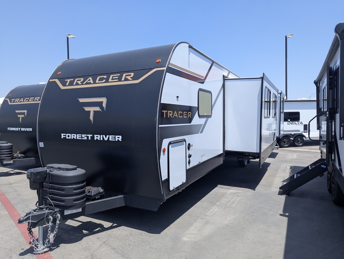 2026 Prime Time Tracer 295DB - Image 3